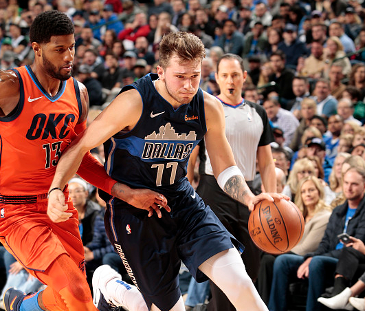 开云官网-上海队横扫雷霆，乔治统治全场