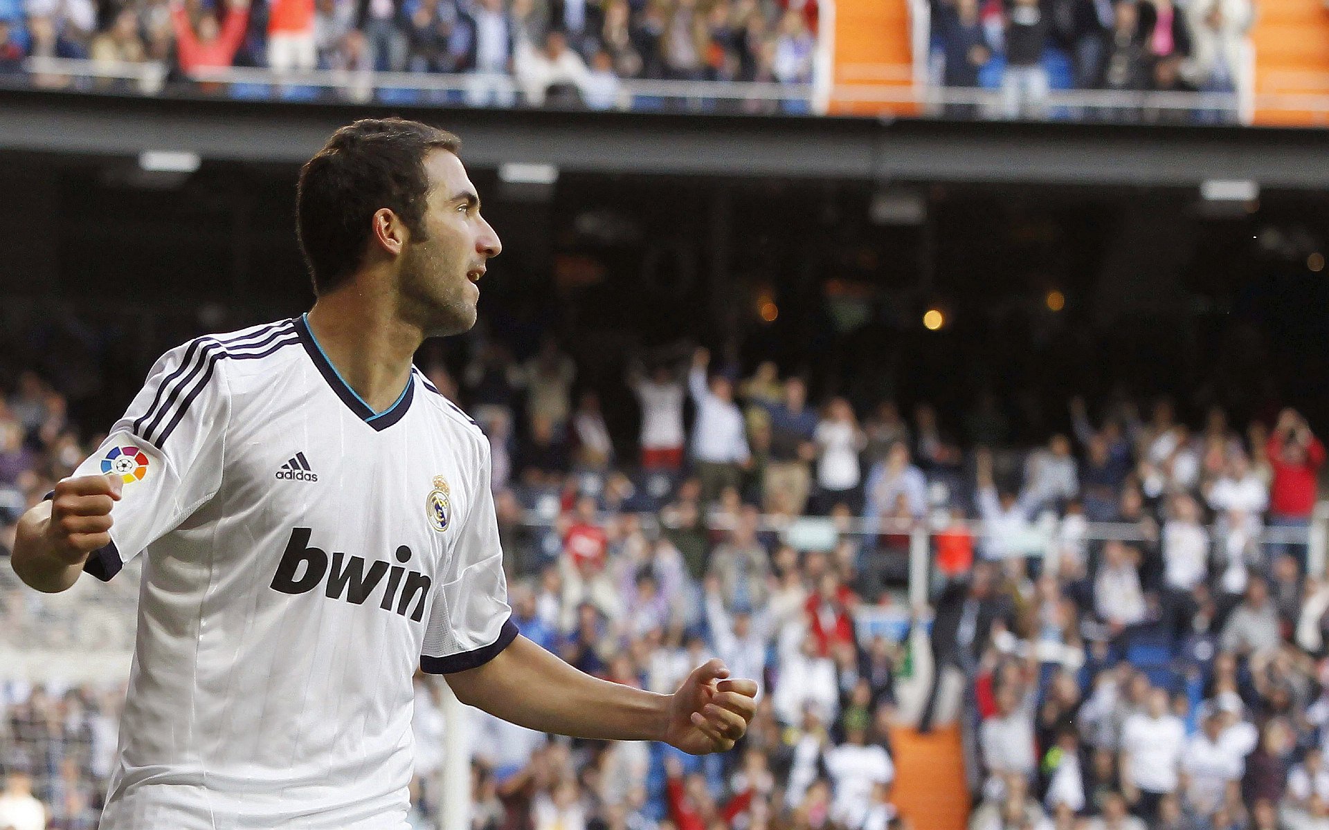 开云官网-爱尔兰封锁日本，法比尼奥如何在德甲争冠战中接管比赛  第2张