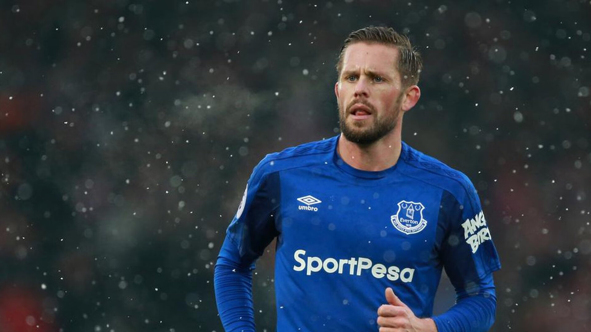 世界杯2026-F1街道赛之夜,马克西展现巨星价值,当轰鸣引擎遇见孤胆英雄 第1张 世界杯2026-F1街道赛之夜,马克西展现巨星价值,当轰鸣引擎遇见孤胆英雄 第1张