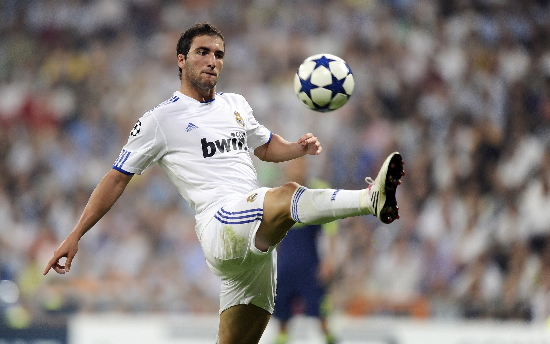 开云体育入口-阿拉巴的黄金左脚，当欧洲纪律碾碎南美狂想  第2张